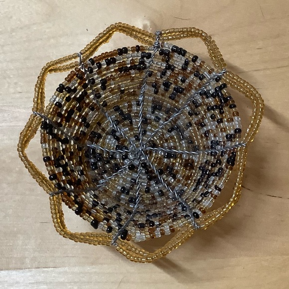 Handcrafted Wire and Seed Bead Woven Bowl Dish Brown Beaded Trinket Jewelry Dish - Picture 2 of 5
